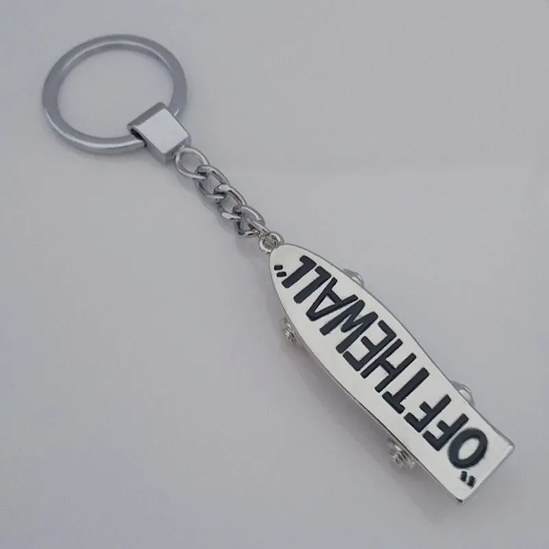 Skateboard pendant keychain men's hip-hop street culture stainless steel fashion trendy chain keychain men's jewelry gifts