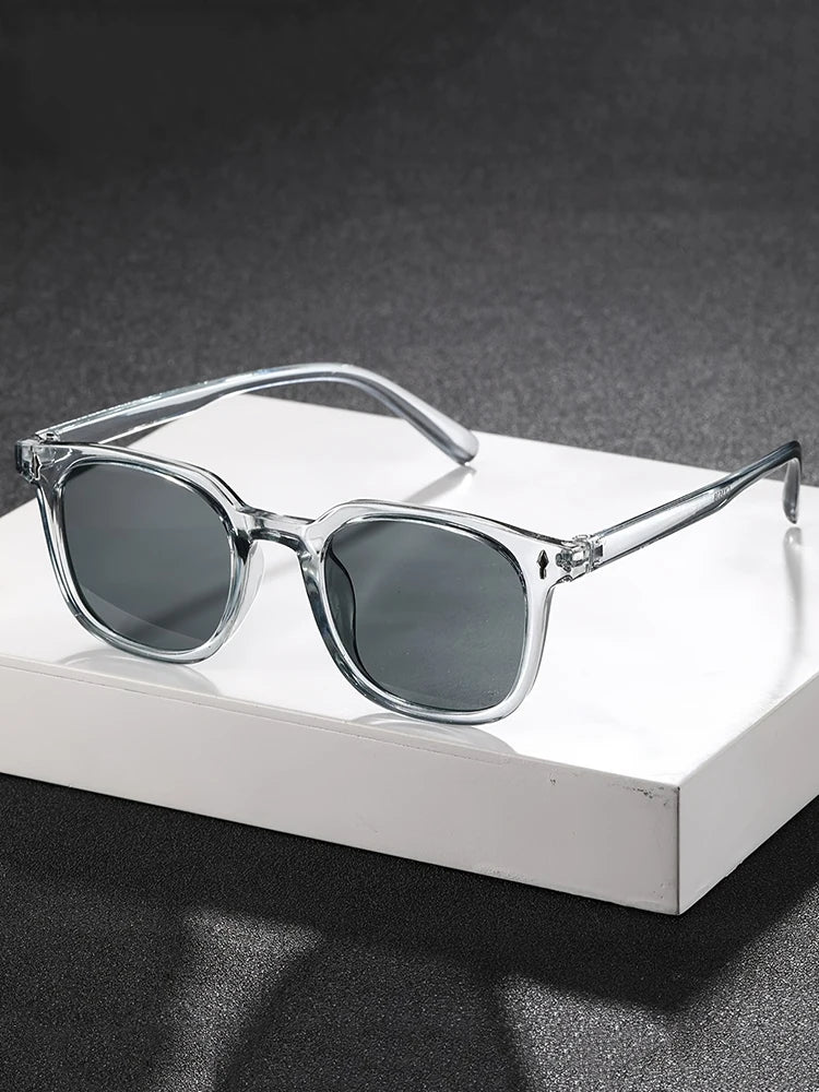 1PC Fashion Square Transparent Grey Plastic Frame Cool Street Style Sunglasses For Outdoor Daily Life Shades Accessories.