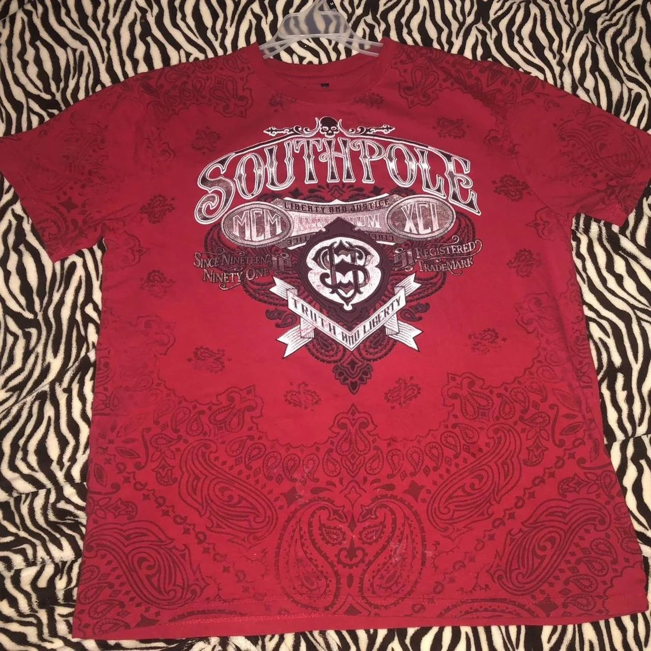 Red Southpole Graffiti T-Shirt Mens Urban Streetwear Art Bold Vintage Distressed Style Tops Hip-Hop American Women Casual Wear