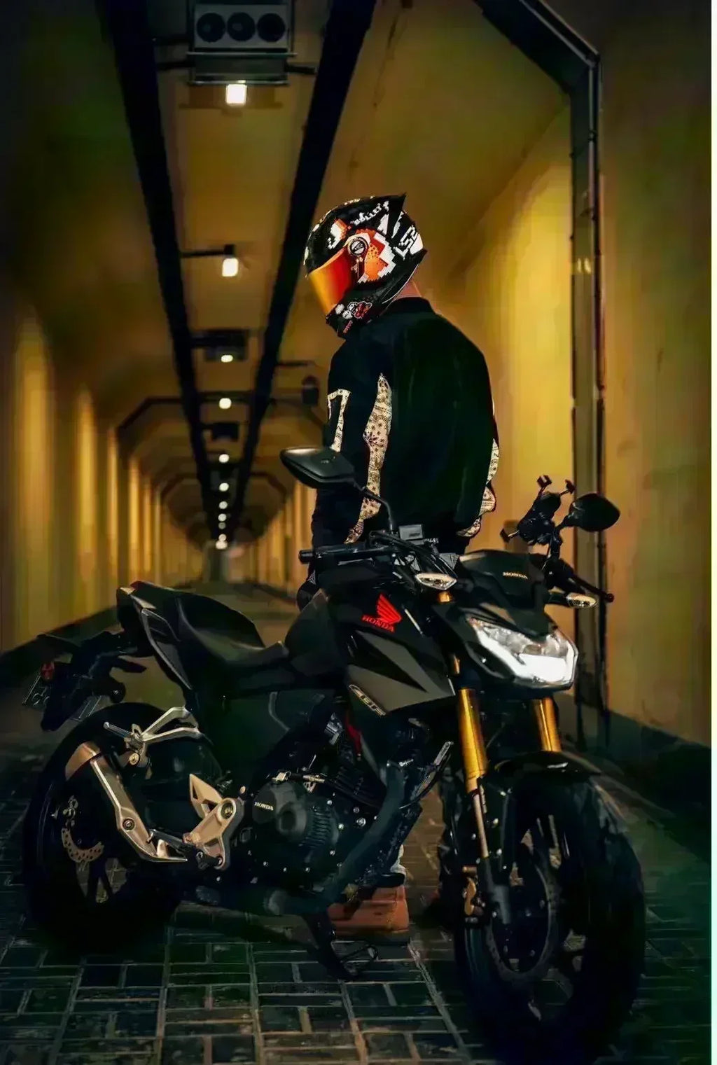 SZA Travel Hip Hop Rap T-shirt American Hip Hop Summer New Men and Women Retro Fashion Short-sleeved Top